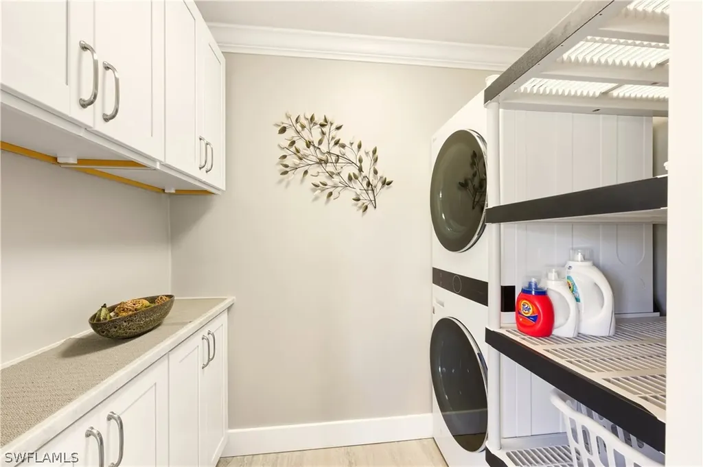 1155 Sandpiper Street Naples FL 34102