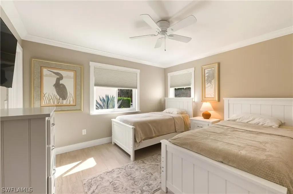 1155 Sandpiper Street Naples FL 34102