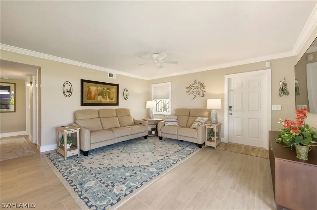 1155 Sandpiper Street Naples FL 34102
