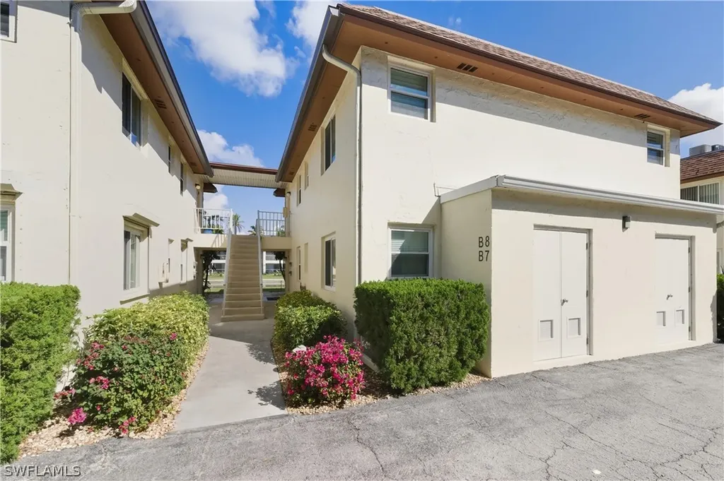1155 Sandpiper Street Naples FL 34102