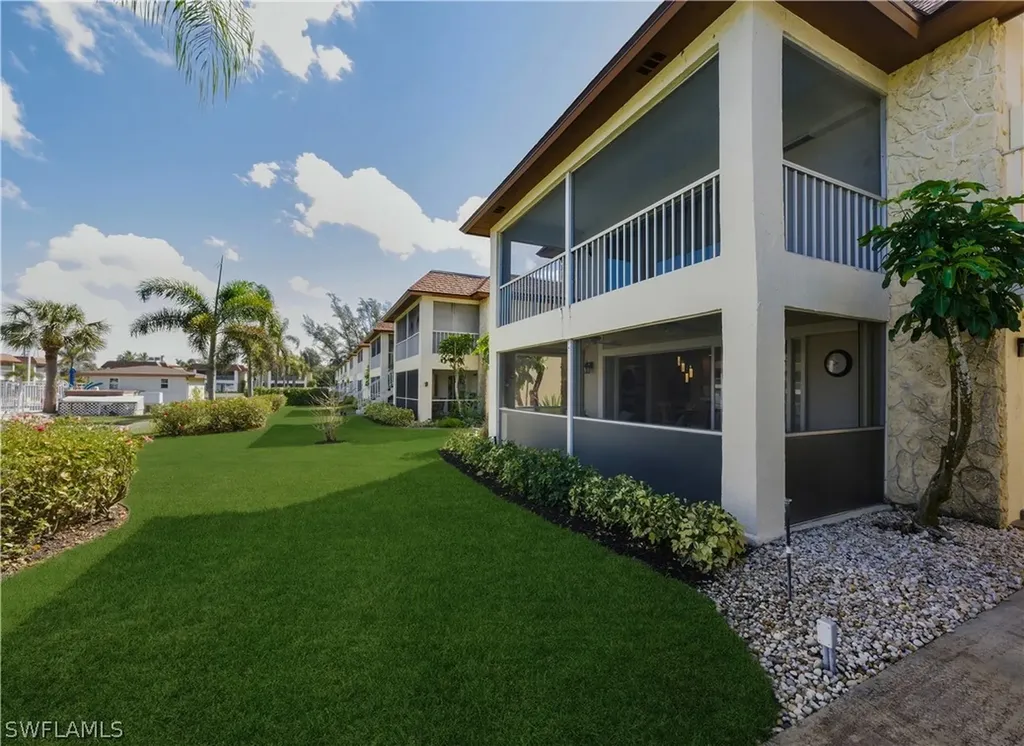 1155 Sandpiper Street Naples FL 34102