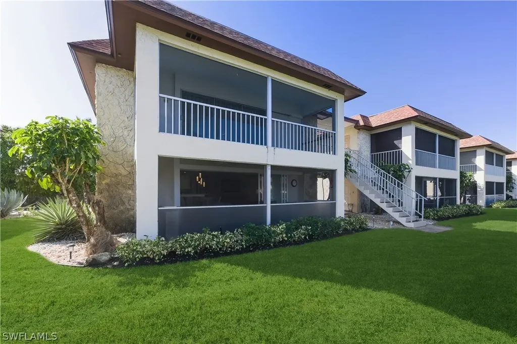 1155 Sandpiper Street Naples FL 34102