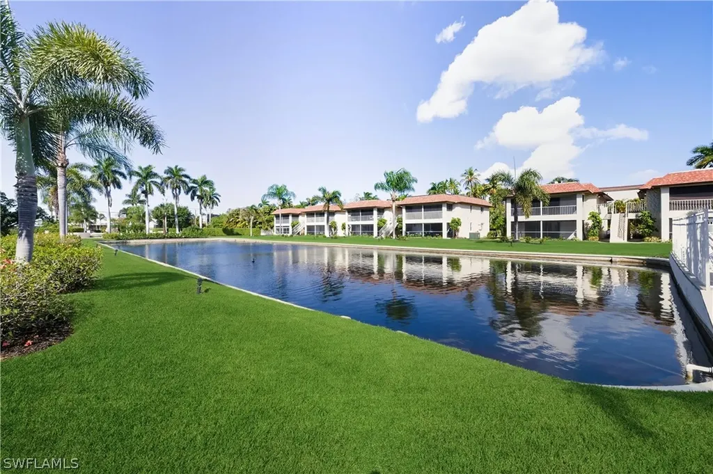1155 Sandpiper Street Naples FL 34102