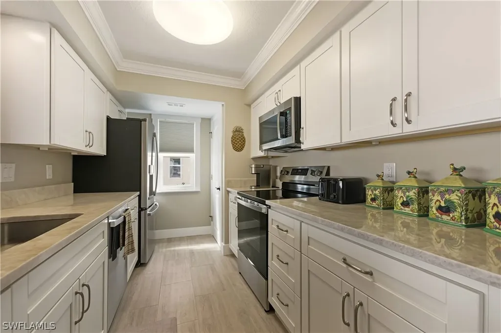 1155 Sandpiper Street Naples FL 34102