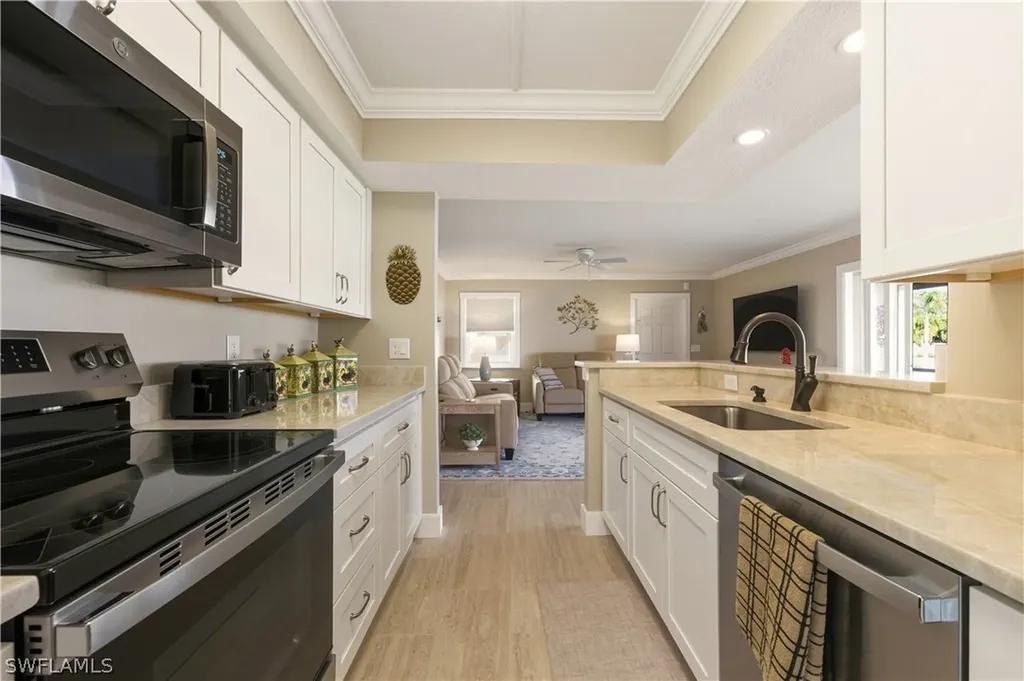 1155 Sandpiper Street Naples FL 34102