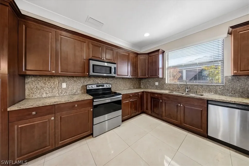 906 Sunniland Boulevard Lehigh Acres FL 33971