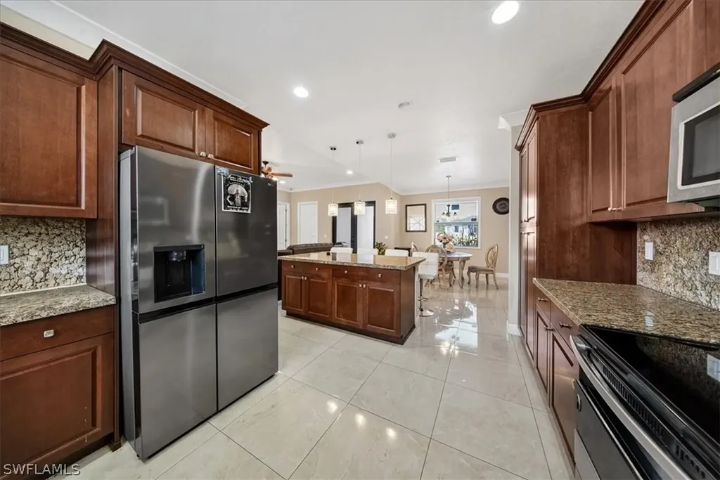 906 Sunniland Boulevard Lehigh Acres FL 33971