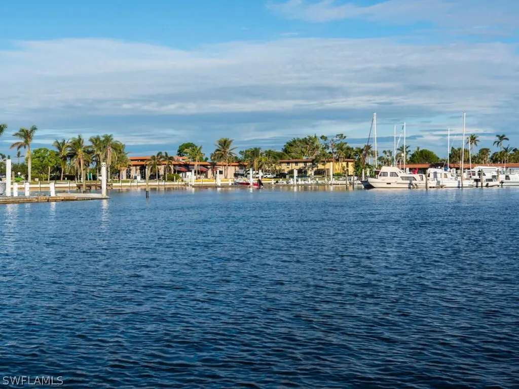 111 Newport Cay Naples FL 34114