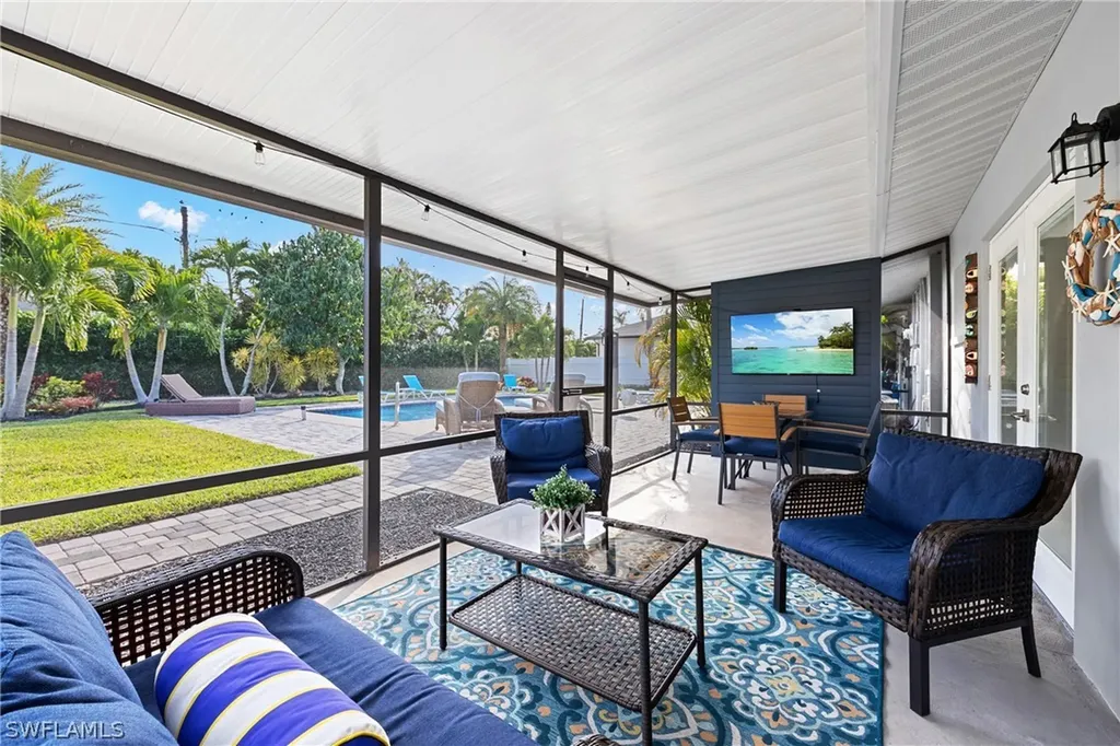 732 108th Avenue N Naples FL 34108