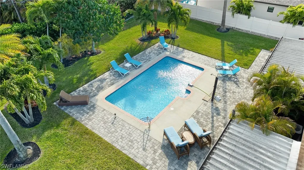 732 108th Avenue N Naples FL 34108