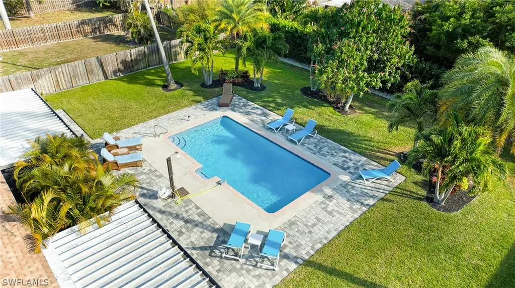 732 108th Avenue N Naples FL 34108