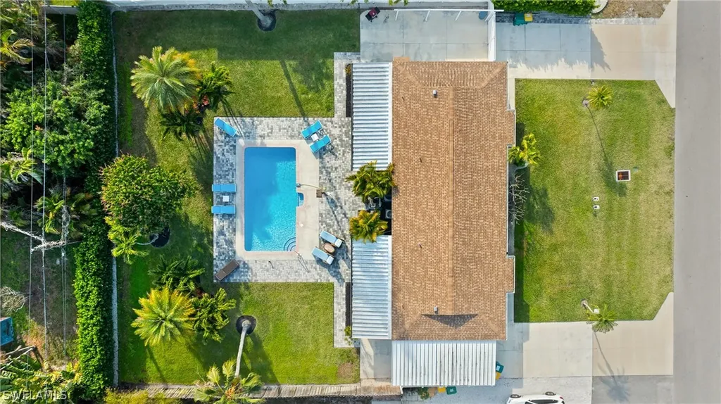 732 108th Avenue N Naples FL 34108