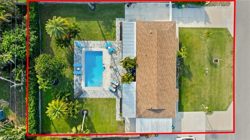 732 108th Avenue N Naples FL 34108