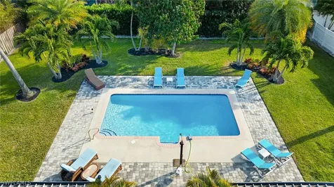 732 108TH Avenue N Naples FL 34108