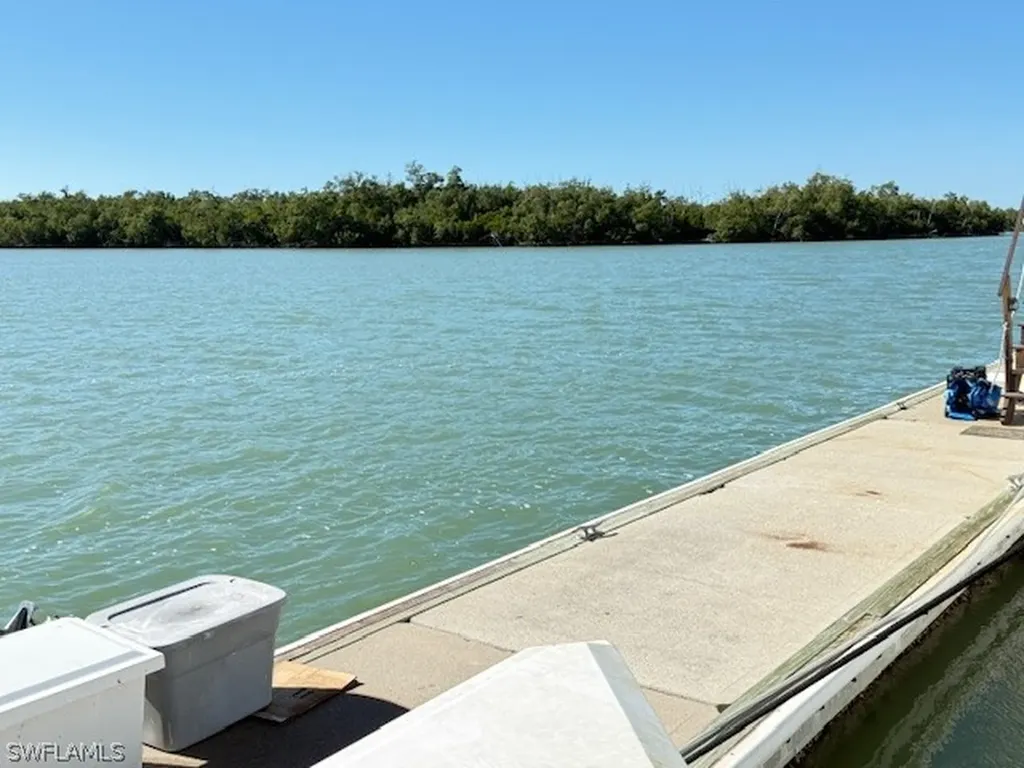 385 Angler Drive Goodland FL 34140