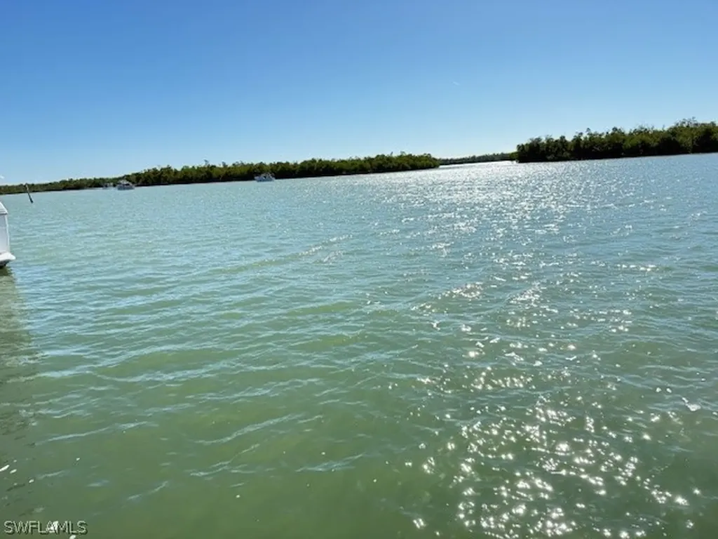 385 Angler Drive Goodland FL 34140