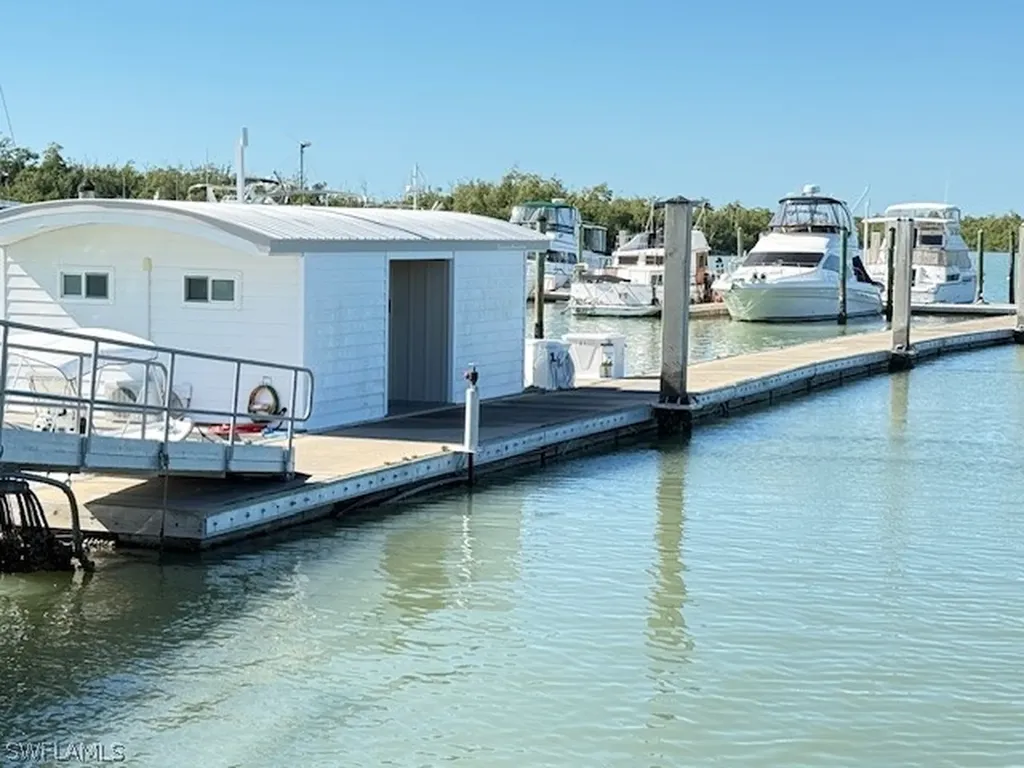 385 Angler Drive Goodland FL 34140
