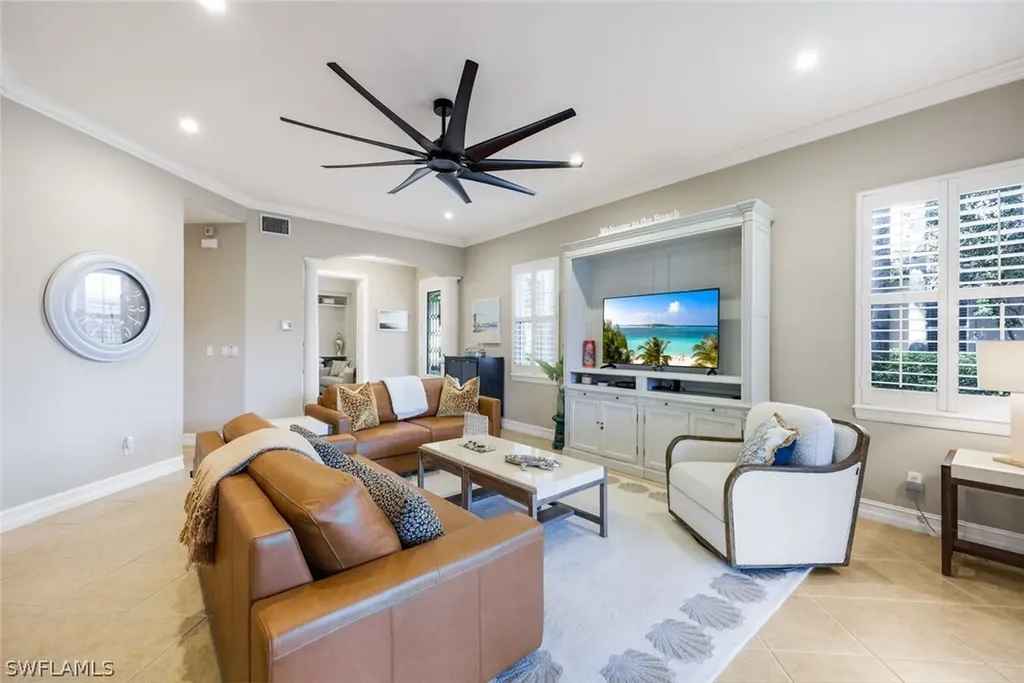2858 Tiburon Boulevard E Naples FL 34109