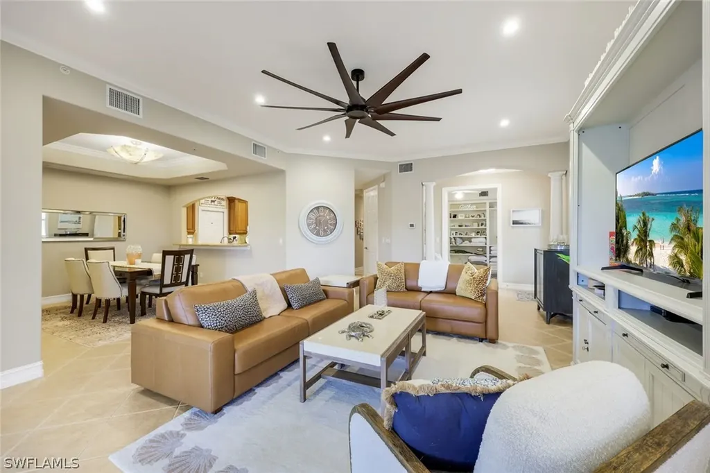 2858 Tiburon Boulevard E Naples FL 34109
