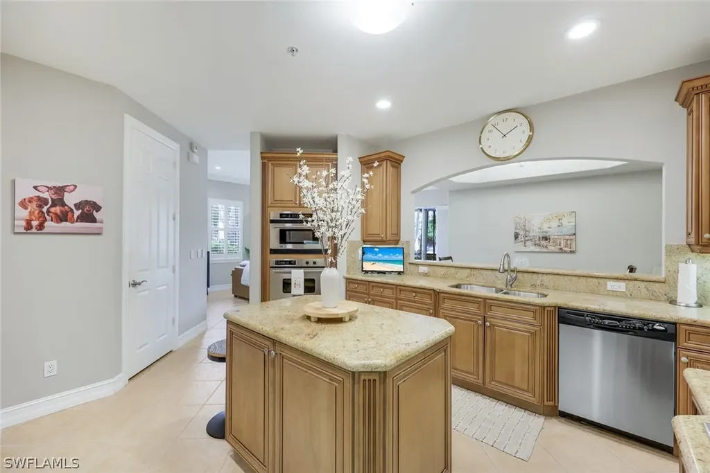 2858 Tiburon Boulevard E Naples FL 34109