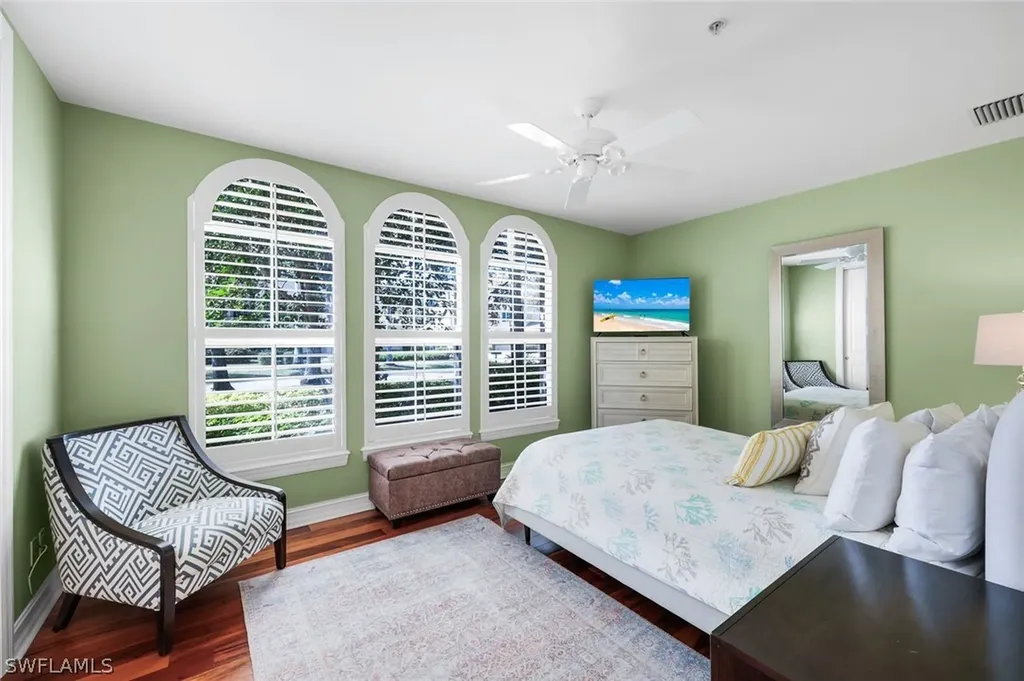 2858 Tiburon Boulevard E Naples FL 34109