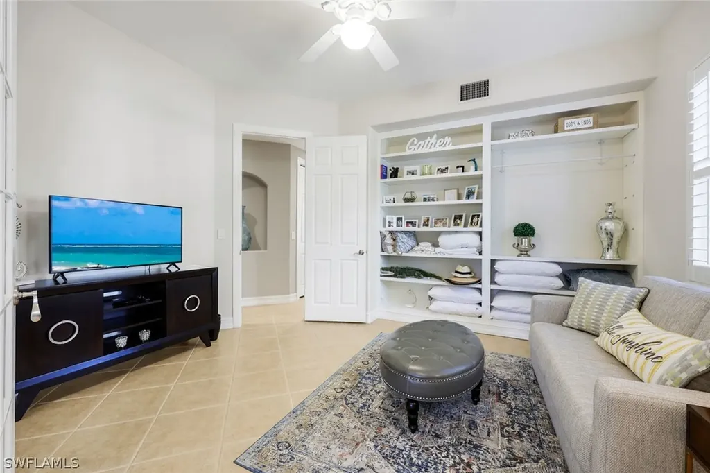 2858 Tiburon Boulevard E Naples FL 34109