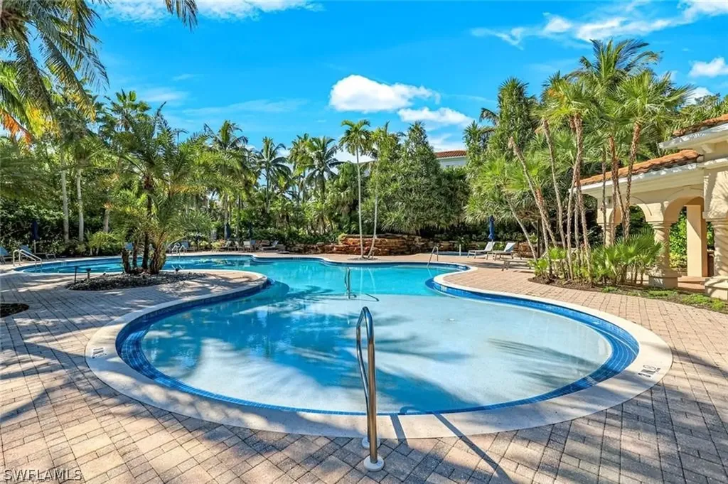 2858 Tiburon Boulevard E Naples FL 34109