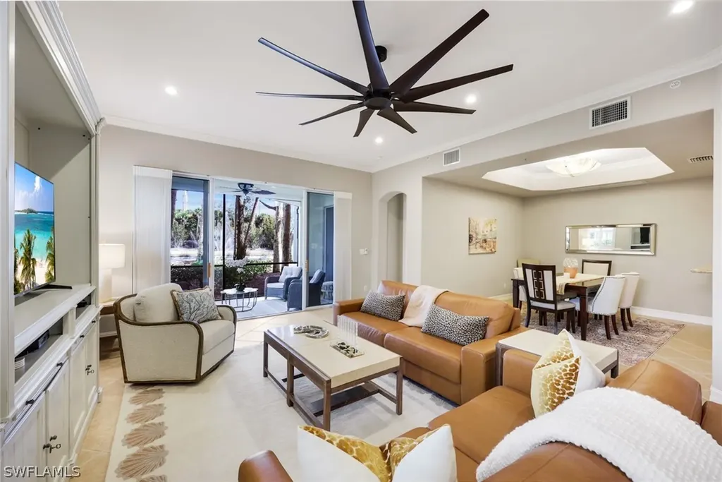 2858 Tiburon Boulevard E Naples FL 34109