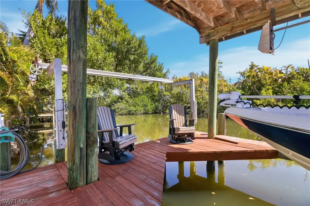2740 Sanibel Boulevard St. James City FL 33956