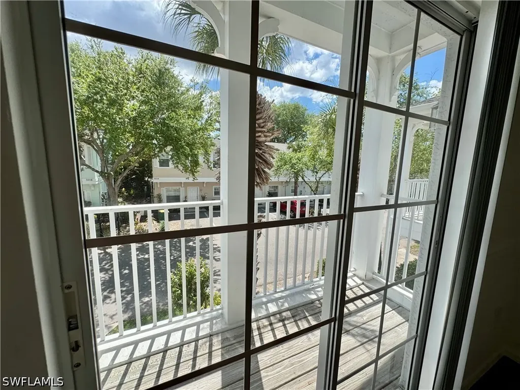 3255 Tamara Drive Naples FL 34109