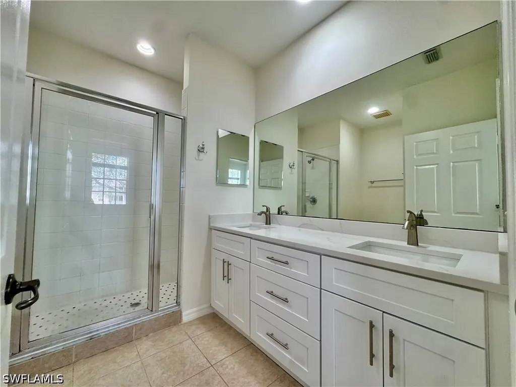 3255 Tamara Drive Naples FL 34109