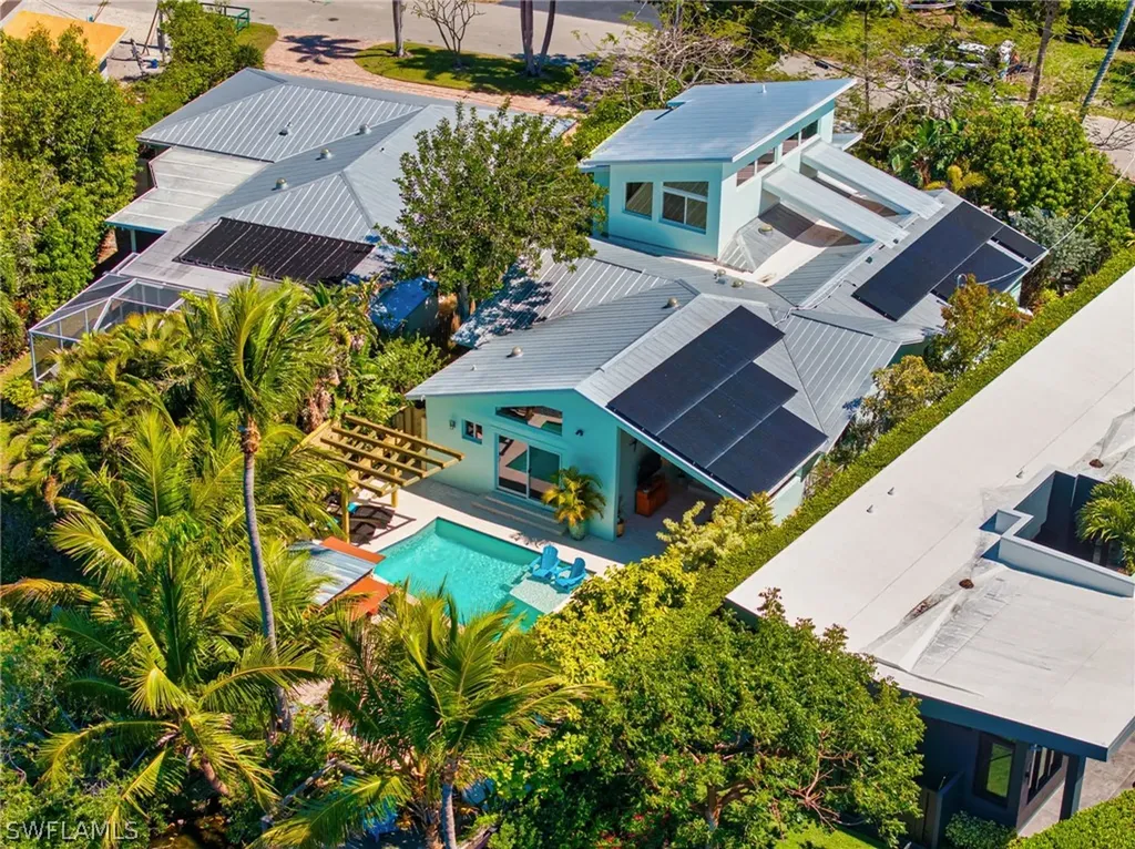 1155 12th Street N Naples FL 34102