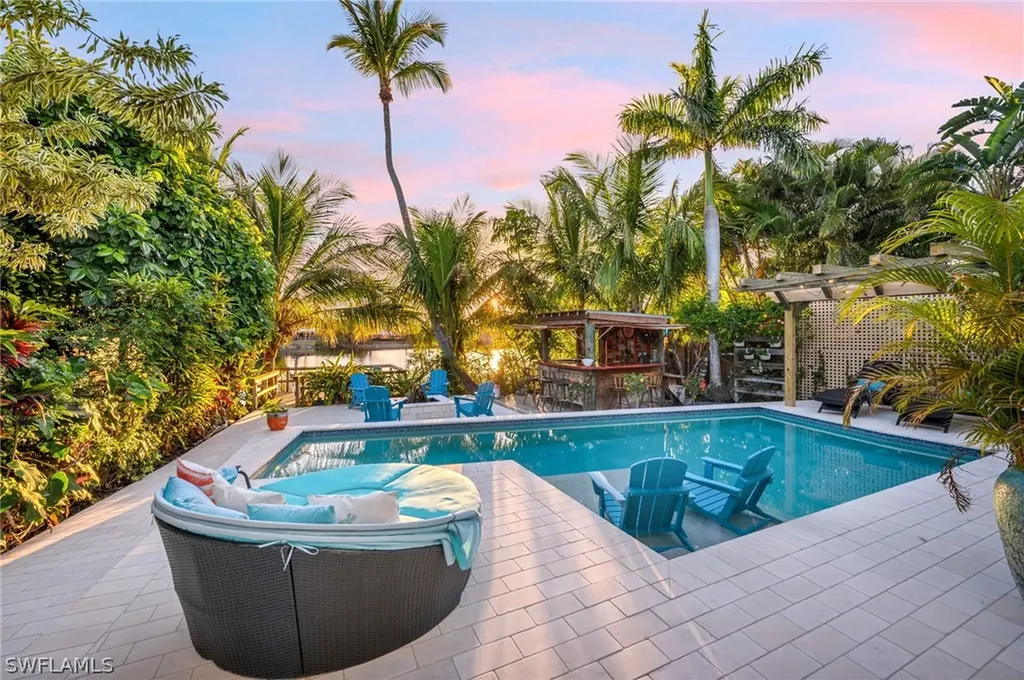 1155 12th Street N Naples FL 34102