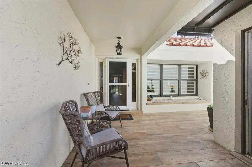 738 Reef Point Circle Naples FL 34108