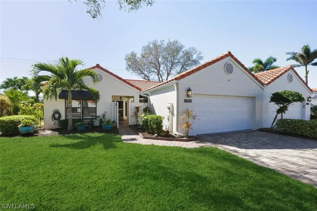 738 Reef Point Circle Naples FL 34108