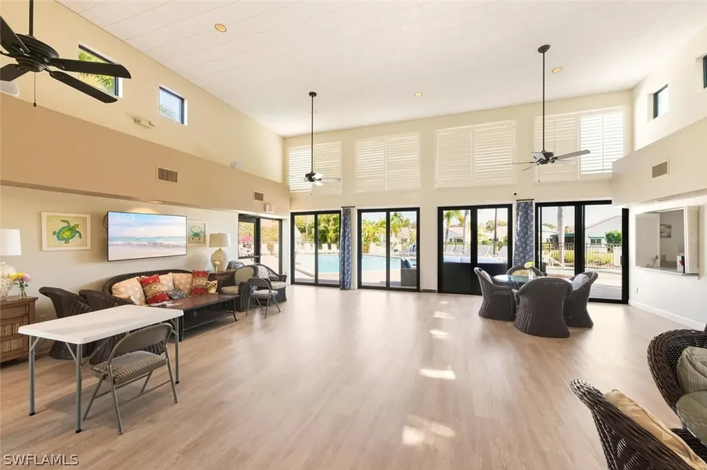 738 Reef Point Circle Naples FL 34108