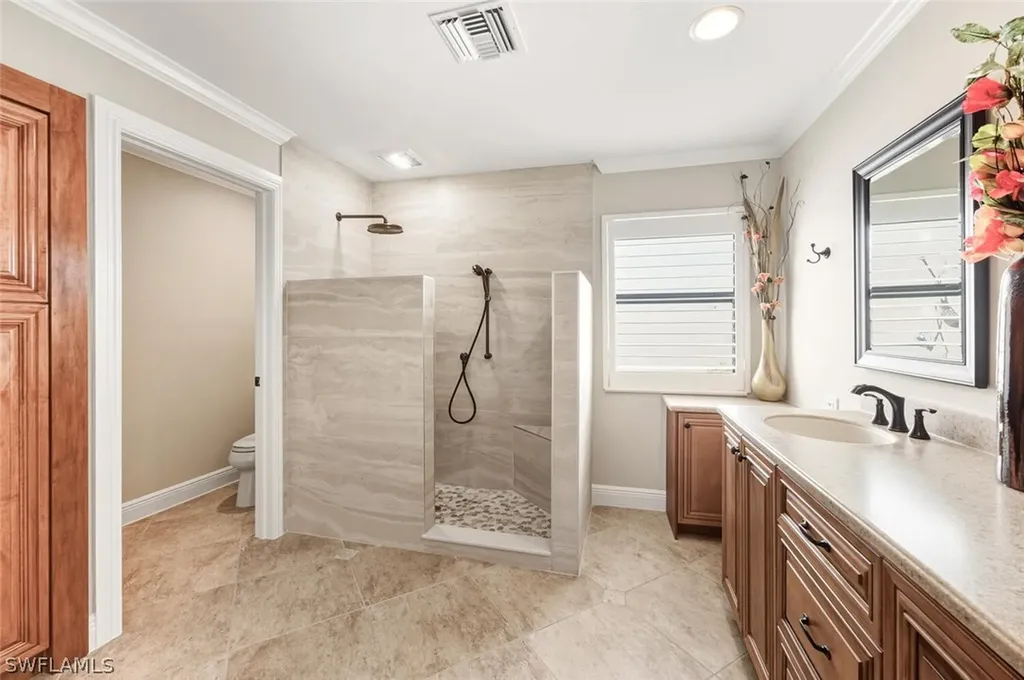 738 Reef Point Circle Naples FL 34108