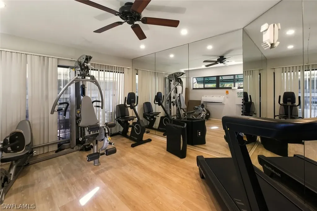 738 Reef Point Circle Naples FL 34108