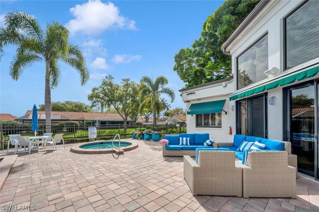 738 Reef Point Circle Naples FL 34108
