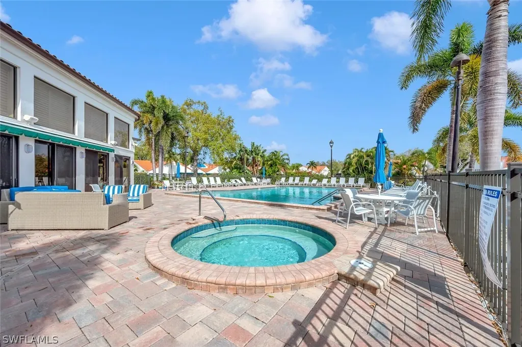 738 Reef Point Circle Naples FL 34108