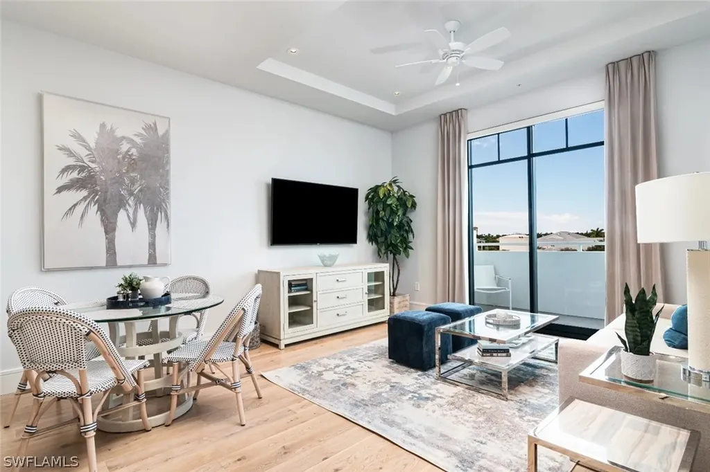 Naples FL, 101 8TH Street S, Unit 302