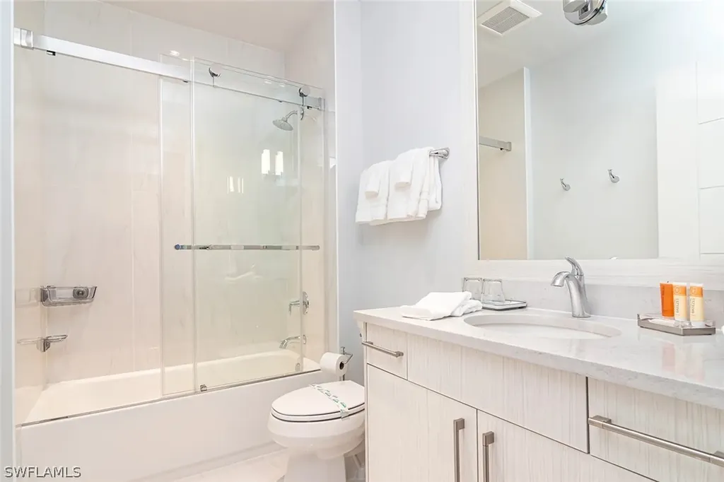 101 8th Street S Naples FL 34102