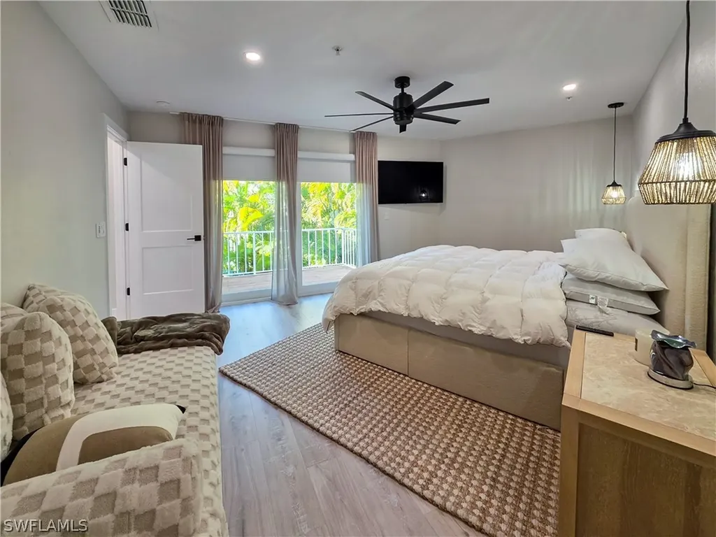 1495 Blue Point Avenue Naples FL 34102