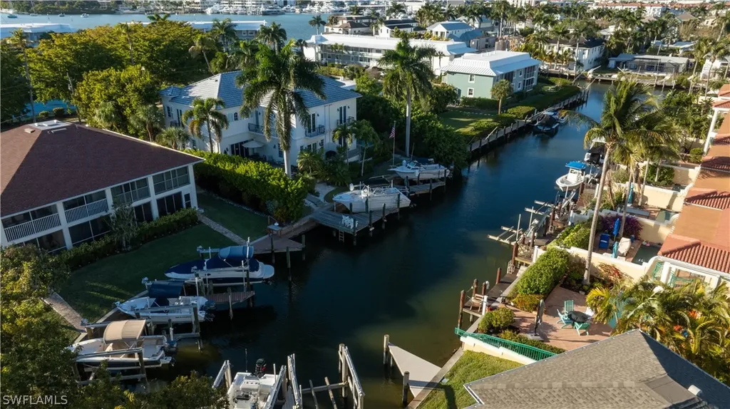 1495 Blue Point Avenue Naples FL 34102