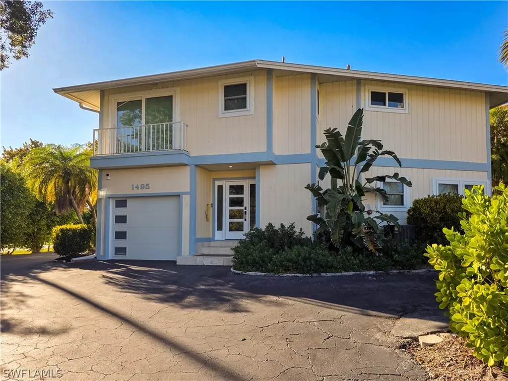 1495 Blue Point Avenue Naples FL 34102