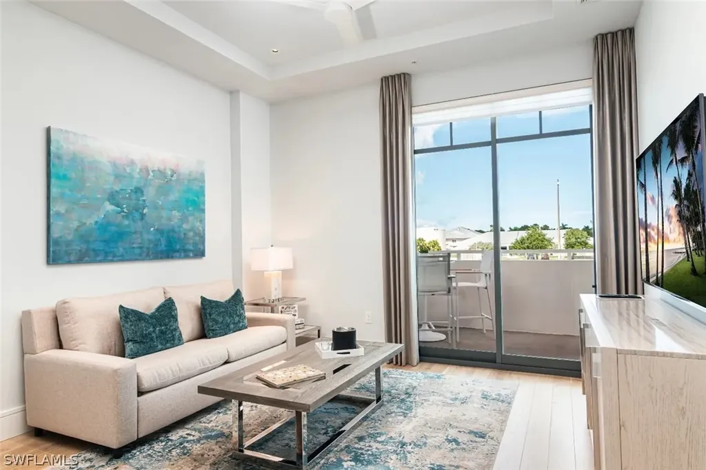 Naples FL, 101 8TH Street S, Unit 206