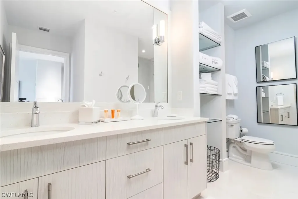 101 8th Street S Naples FL 34102