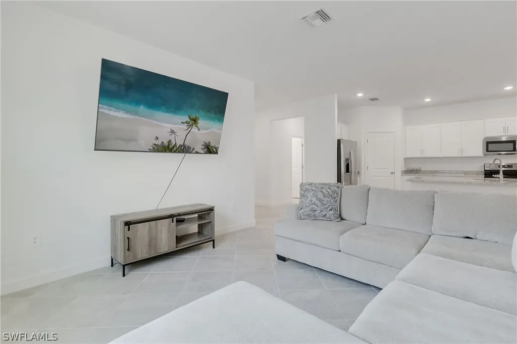 3160 Weston Manor Drive Alva FL 33920