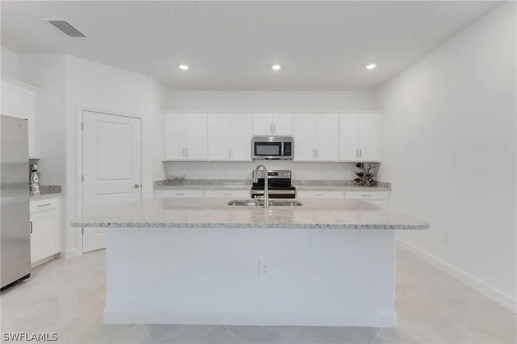 3160 Weston Manor Drive Alva FL 33920