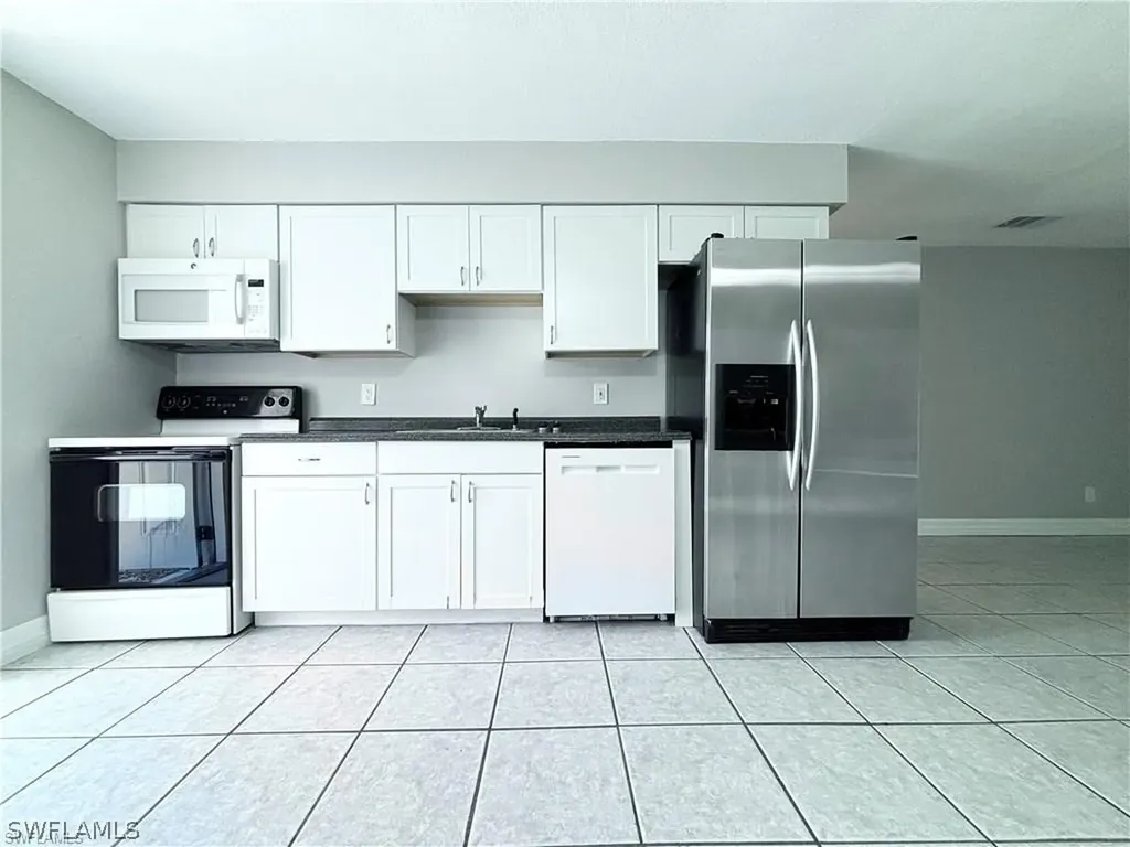 5476 / 5478 Avenue C Bokeelia FL 33922